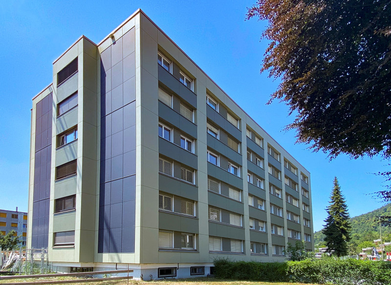 GEWONA_PV-Fassadenanlage_He74_4OG_1